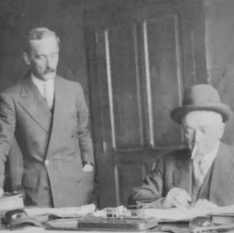 Expertise des œuvre de l'artiste et présentation de celui-ci, photo portrait des "frères Muller"