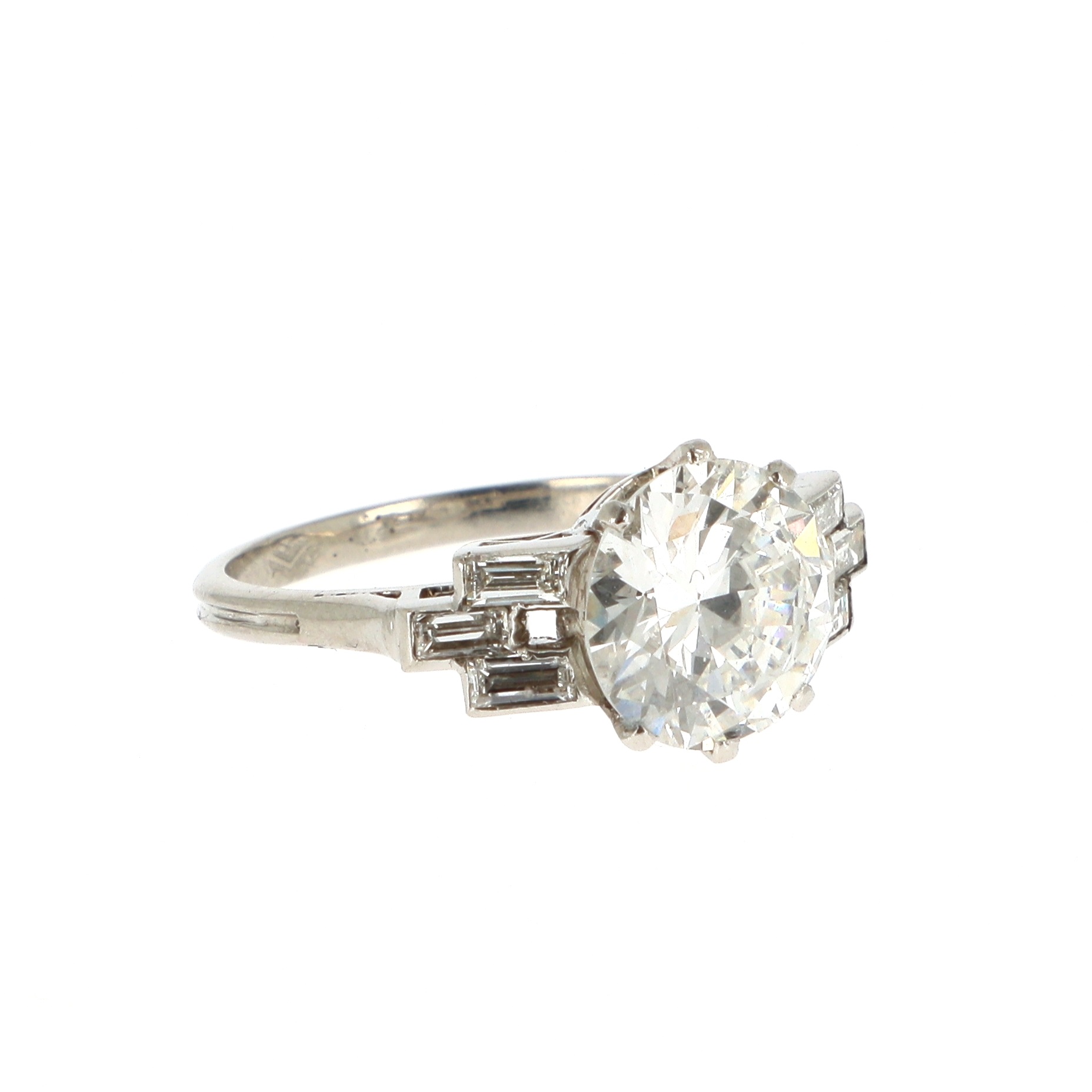 Estimation de ce bijoux, bague diamant solitaire, estimée et proposée par notre cabinet, adjugée 10 000 €
