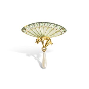 Estimation de ce bijou de "Jules René Lalique" estimée et proposée par notre cabinet, adjugée 22 000 €