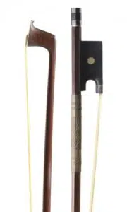 Estimation de cet archet de violon de "Etienne PAJEOT" estimée et proposée par notre cabinet, adjugée 33 500 €