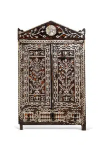Estimation "Arts d'Orient" ce Cabinet ottoman Turquie, Constantinople, XVIIIe à la vente par notre cabinet d'expertise adjugé 10 000 €