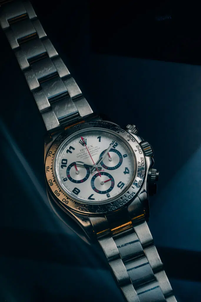 Estimation de ce bijou "Rolex-Daytona" estimée et proposée par notre cabinet, adjugée 30 500 €