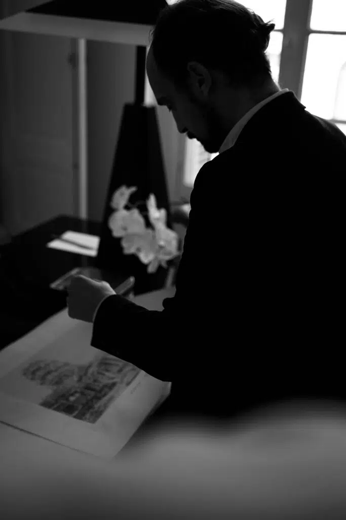 Expertise Fabien Robaldo, portrait photo de l'expert en Noir et blanc