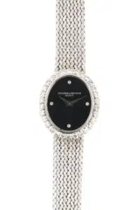 Vacheron & Constantin, montre de forme ovale vers 1960, lunette sertie de diamants (face)