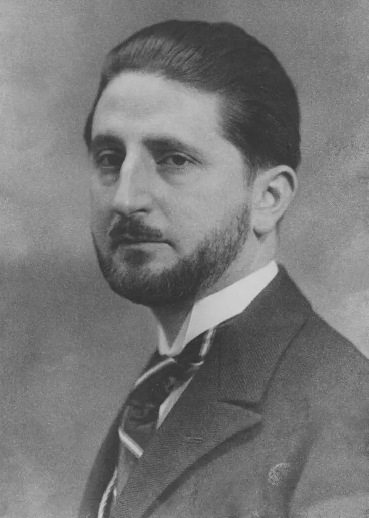 Expertise des œuvres de l'artiste et présentation de celui-ci, portrait photographique de l'artiste "Jean-Gabriel Domergue"