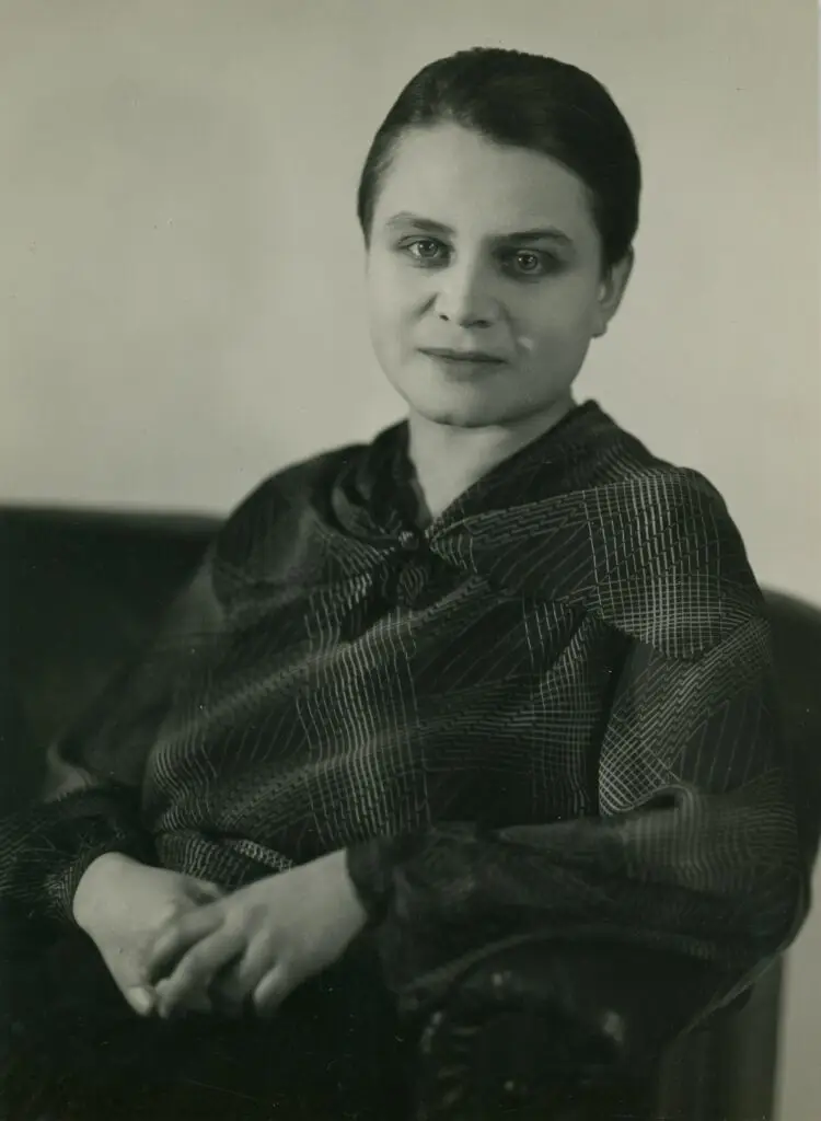 Expertise des œuvres de l'artiste et présentation de celui-ci, “Mari Cerminova, dite Toyen "