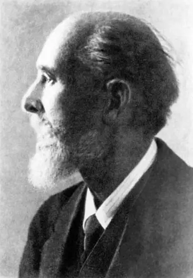 Expertise des œuvres de l'artiste et présentation de celui-ci, portrait photographique de l'artiste "Pierre-Karl Fabergé” (1846-1920)