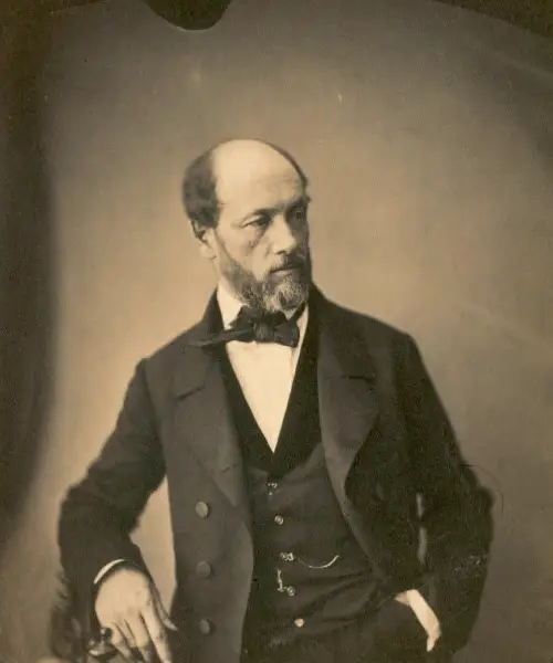 Expertise des œuvres de l'artiste et présentation de celui-ci, portrait photographique de l'artiste "Pierre Bonirote ”