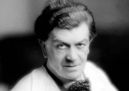 Expertise des œuvres de l'artiste et présentation de celui-ci, portrait photographique de l'artiste "Othon Friesz” (v.1930).