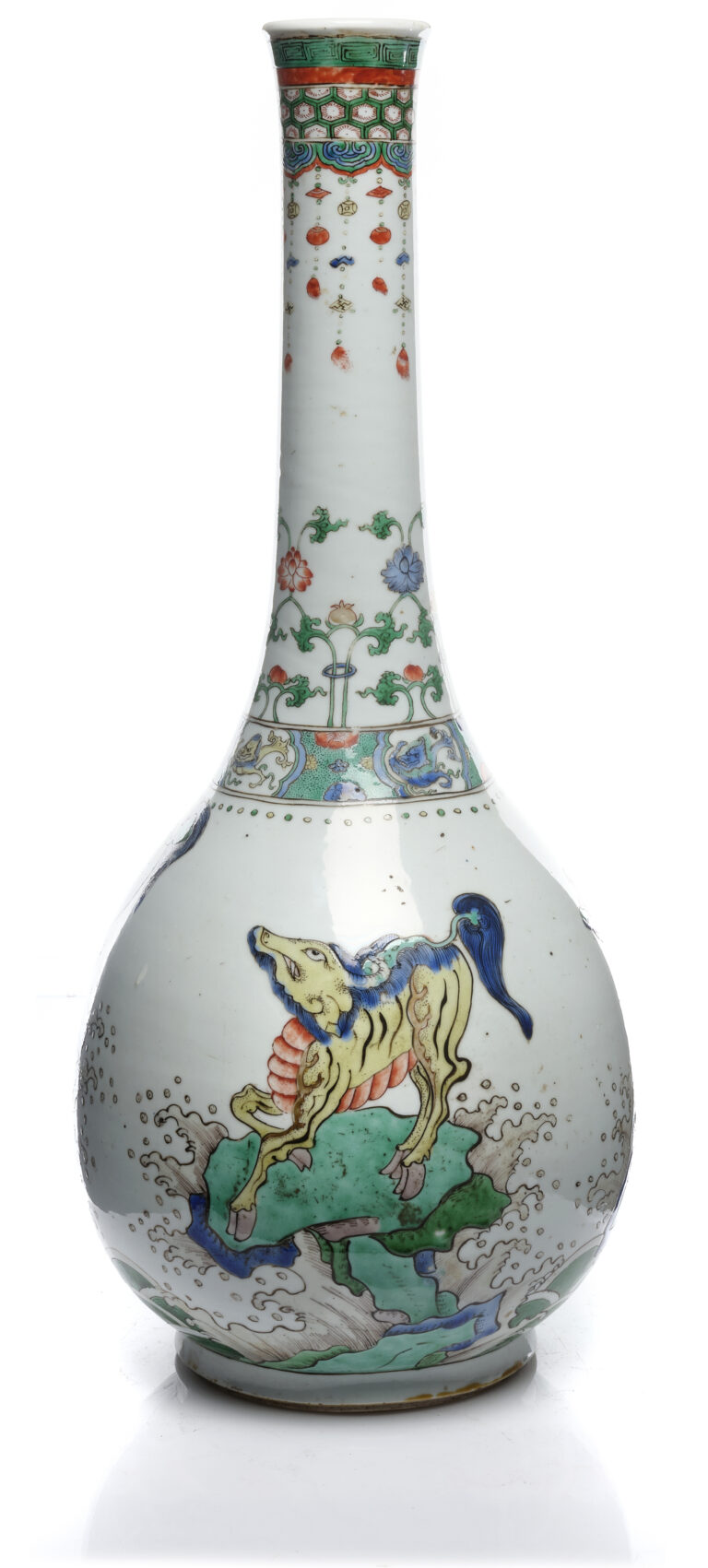 CHINE, Epoque Kangxi, XVIIIe siècle - Rare vase en porcelaine