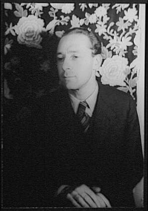 Expertise des œuvres de l'artiste et présentation de celui-ci, portrait photographique de l'artiste "Pavel Tchelitchev”, photographié par Carl van Vechten, 1934