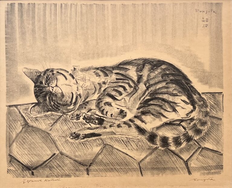 Q0927_0004 - Léonard Tsuguharu Foujita (1886-1968) - Chat allongé, 1926 - -Description : Lithographie sur japon Signée et justifiée "épreuve d'artiste" à l'encre D'une édition à 50 ex. numérotés et quelques ép. d'artiste Éditions Artistiques Apollo, Paris 26,3 x 32,2 cm (à vue) - encadrée ExpoBiblio : Buisson 26.86 - Adjugé 3 800 €