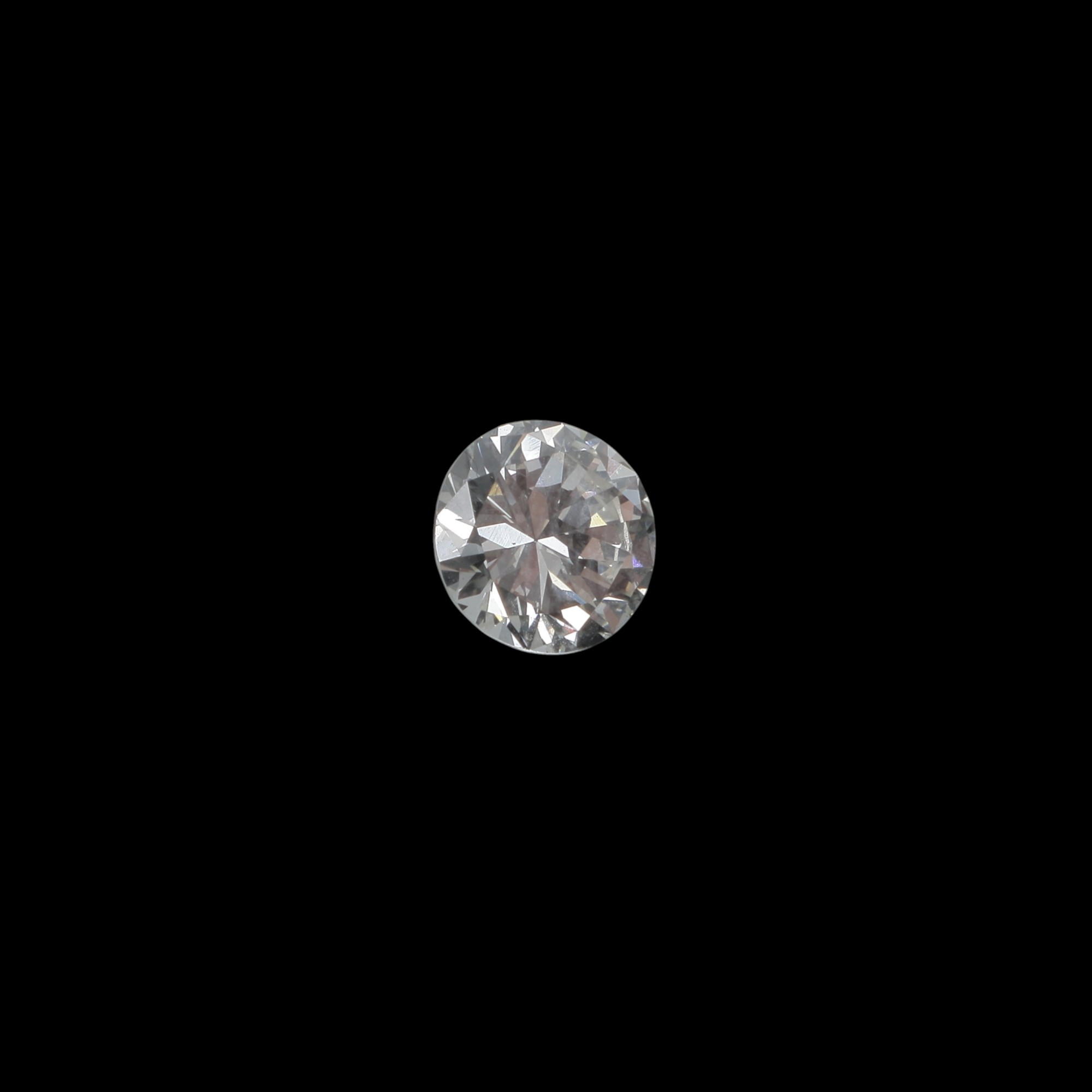 Bague diamant solitaire, Bague en platine (950 millièmes) sertie d'un diamant taille brillant de 3,21 carats. Dim.: 9.57 - 9.75 x 5.66 mm Poids brut : 5,9 g. Doigt 54.5 Rapport d'analyse préliminaire LFG, février 2026, précisant couleur I, pureté VS2, fluorescence faible. Pierre présentée dessertie, adjugé 18 000 €