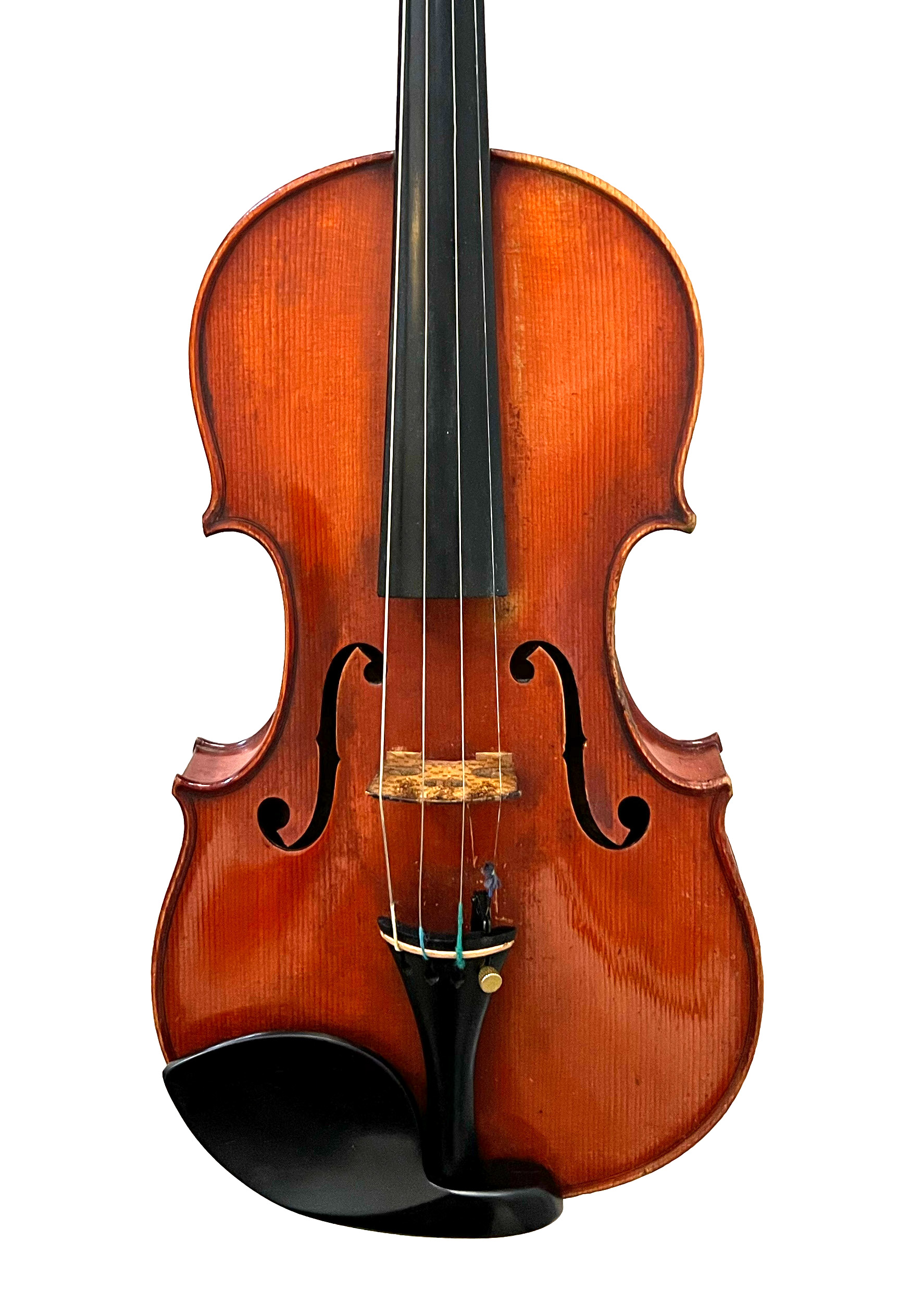 Q1331-0001 - Violon Français - fait par COLLIN MEZIN - Description : portant l'étiquette "Ch.J.B COLLIN MEZIN, Année 1928, Luthier, 24..." Numéro 995, et la signature manuscrite sur le fond, fond de deux pièces en érable, table en épicéa aux pores fins, s'élargissant sur les bords, vernis brun rouge sur fond doré. 358 mm. - Adjugé 2 000 €